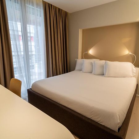 Lake Drive Rooms&Apartments Тирана Экстерьер фото