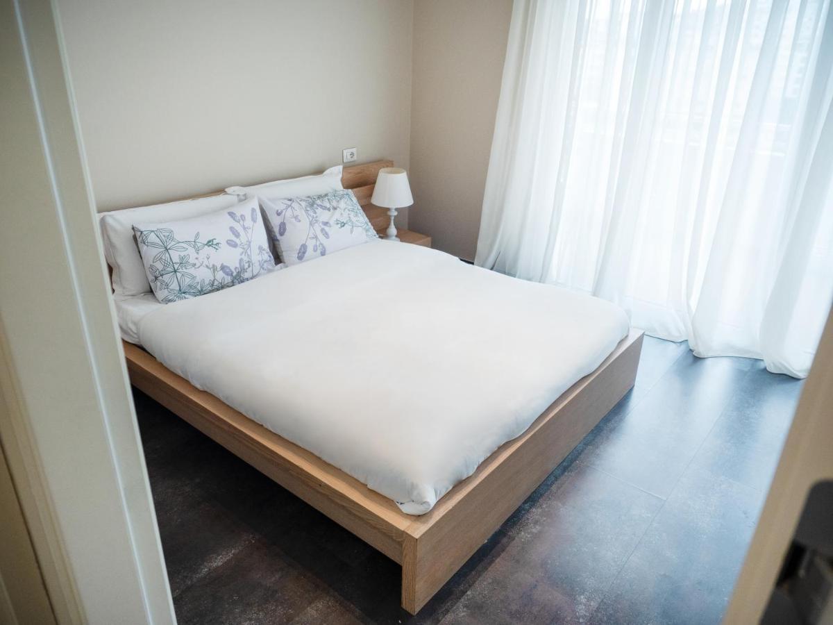 Lake Drive Rooms&Apartments Тирана Экстерьер фото