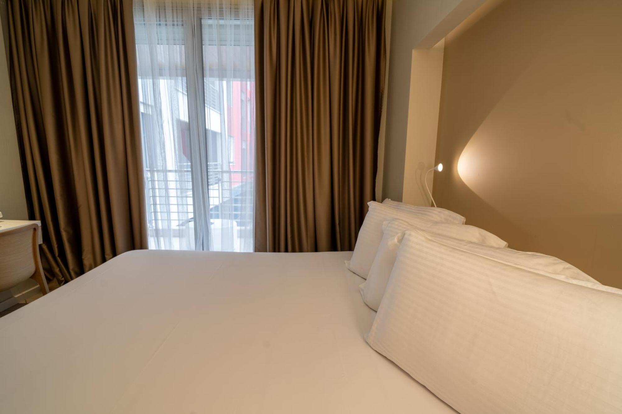Lake Drive Rooms&Apartments Тирана Экстерьер фото