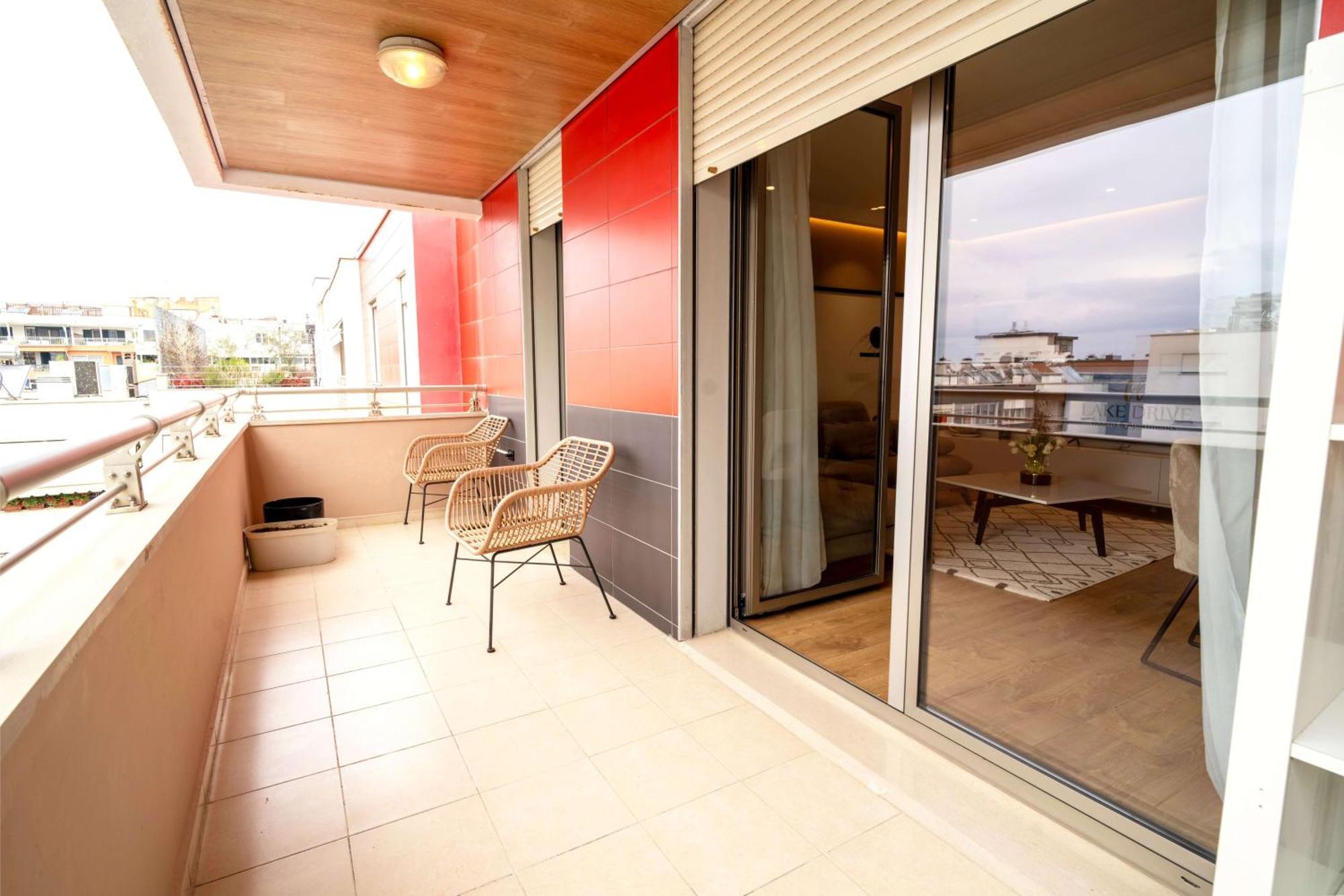 Lake Drive Rooms&Apartments Тирана Экстерьер фото