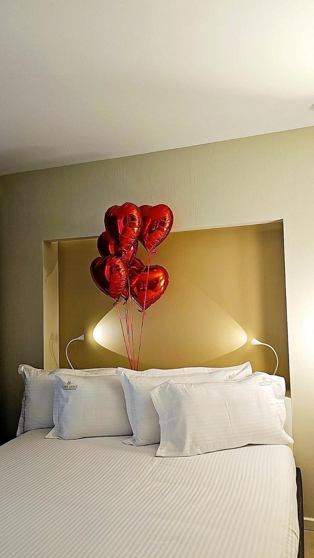 Lake Drive Rooms&Apartments Тирана Экстерьер фото