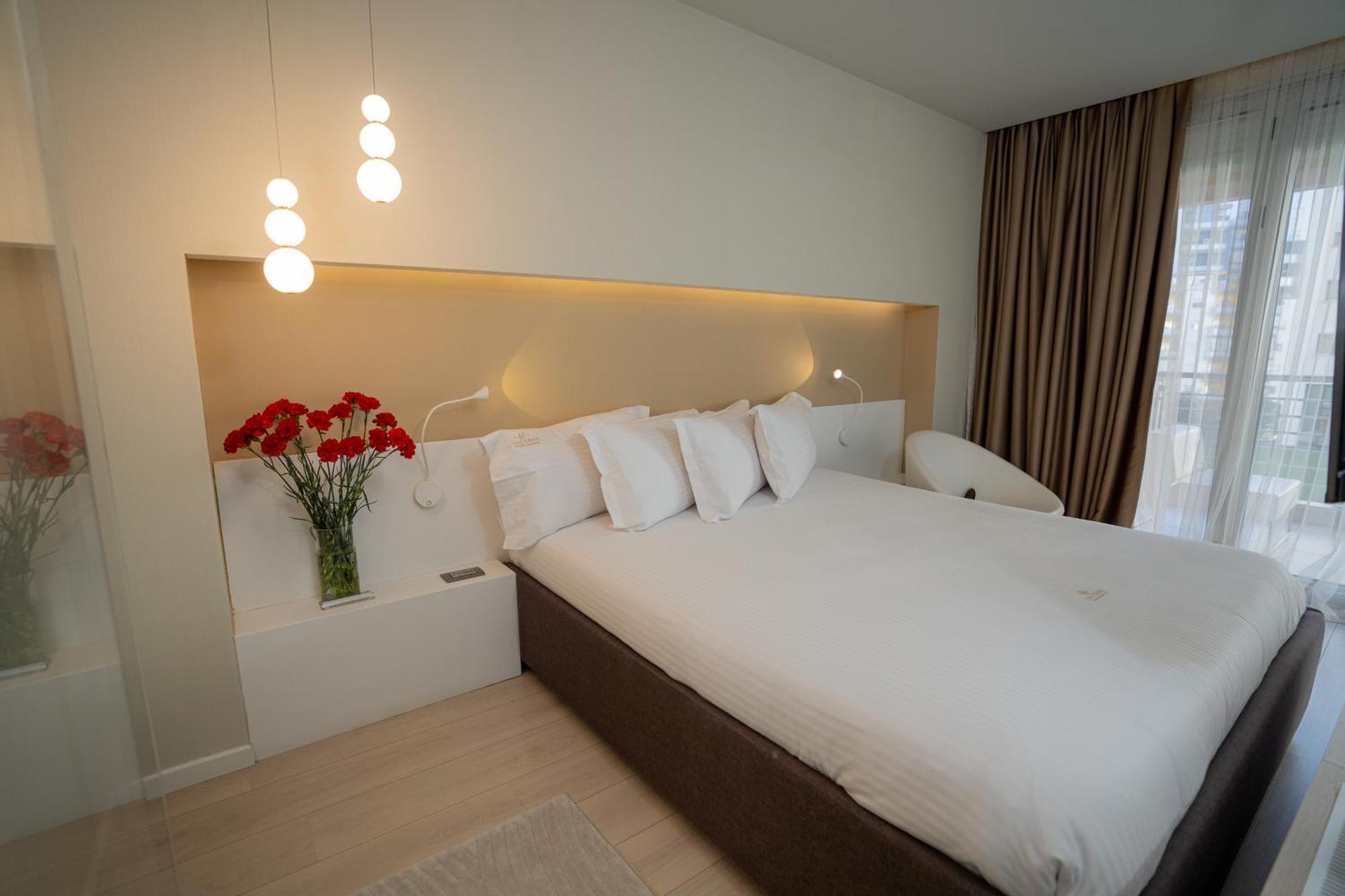 Lake Drive Rooms&Apartments Тирана Экстерьер фото